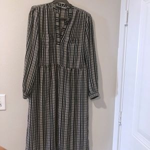 Lord & Taylor Black and White, Long Sleeve Maxi Dress